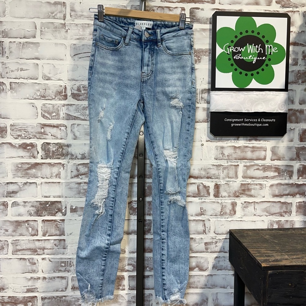 Stylish Light Blue Distressed Skinny Jeans size 1